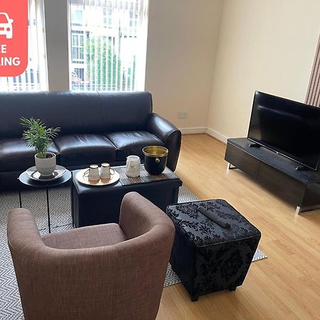 Stylish 1-Bed Apt - Sleeps 4 - Parking - Wifi Manchester Dış mekan fotoğraf