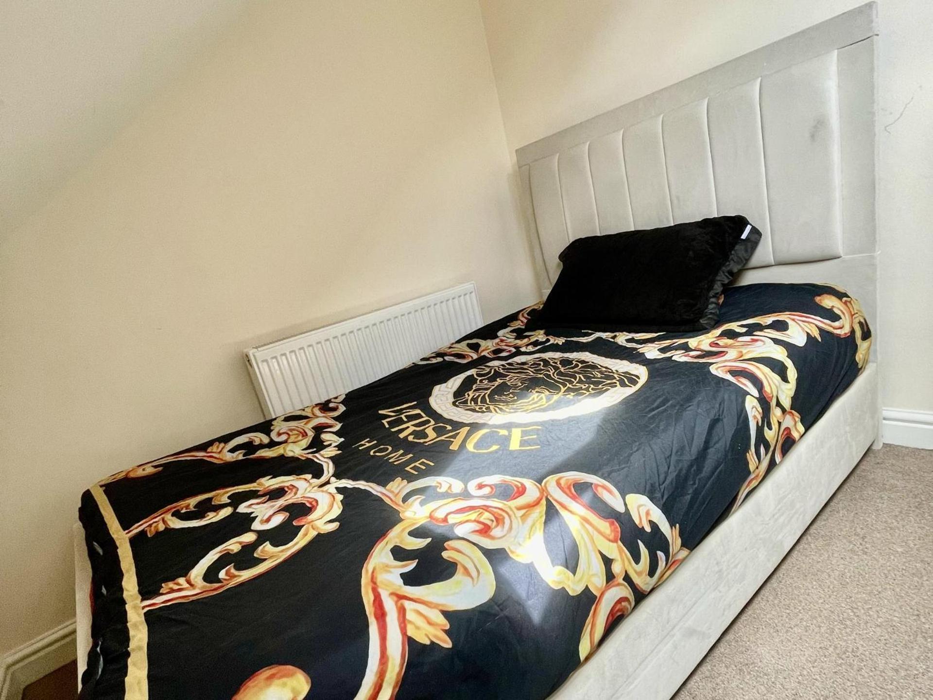 Stylish 1-Bed Apt - Sleeps 4 - Parking - Wifi Manchester Dış mekan fotoğraf